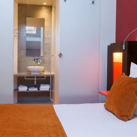 Western Seine West ホテル 3*